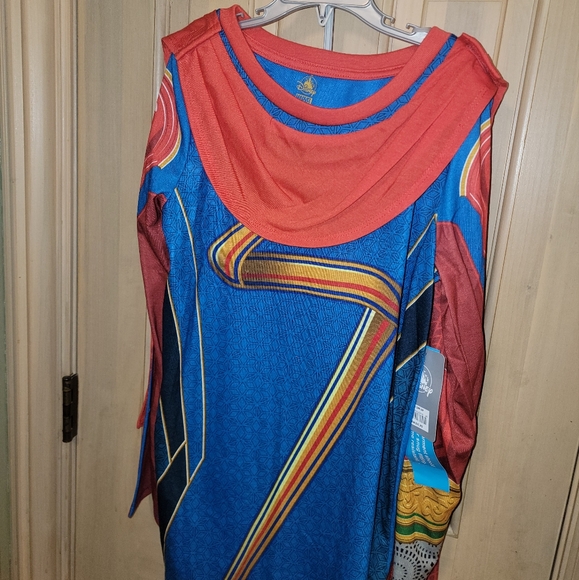 NWT Walt Disney Marvel caped pajamas set sz 11/12 - Picture 2 of 10